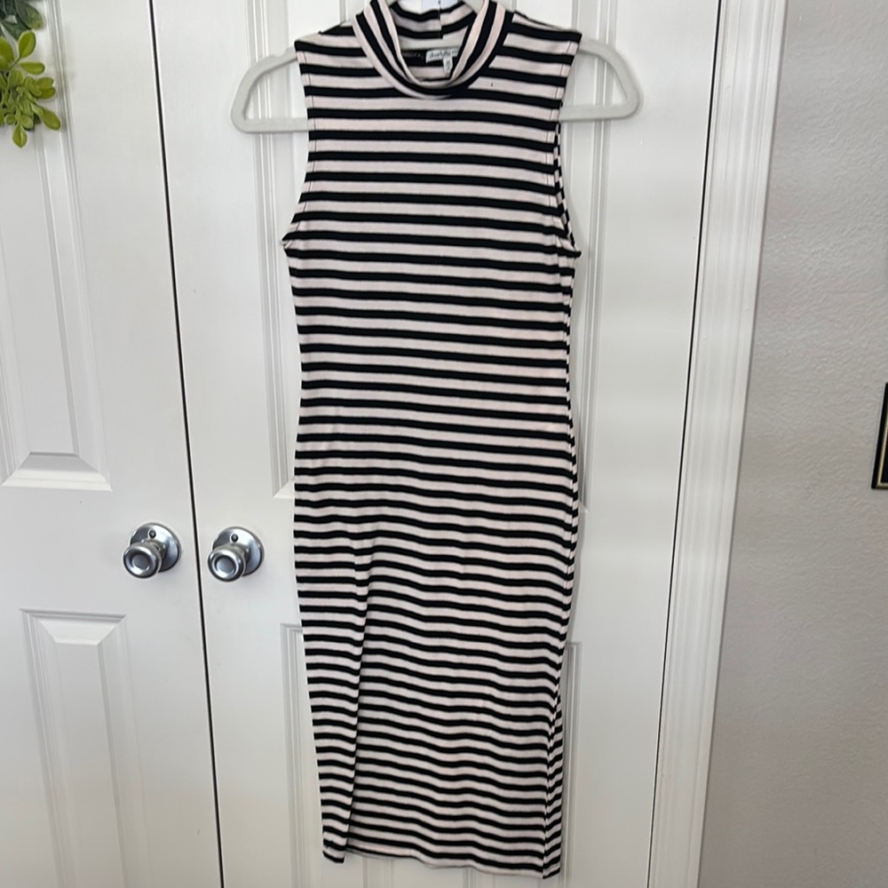 Charlotte Russe Black and White Sheath Midi Dress
